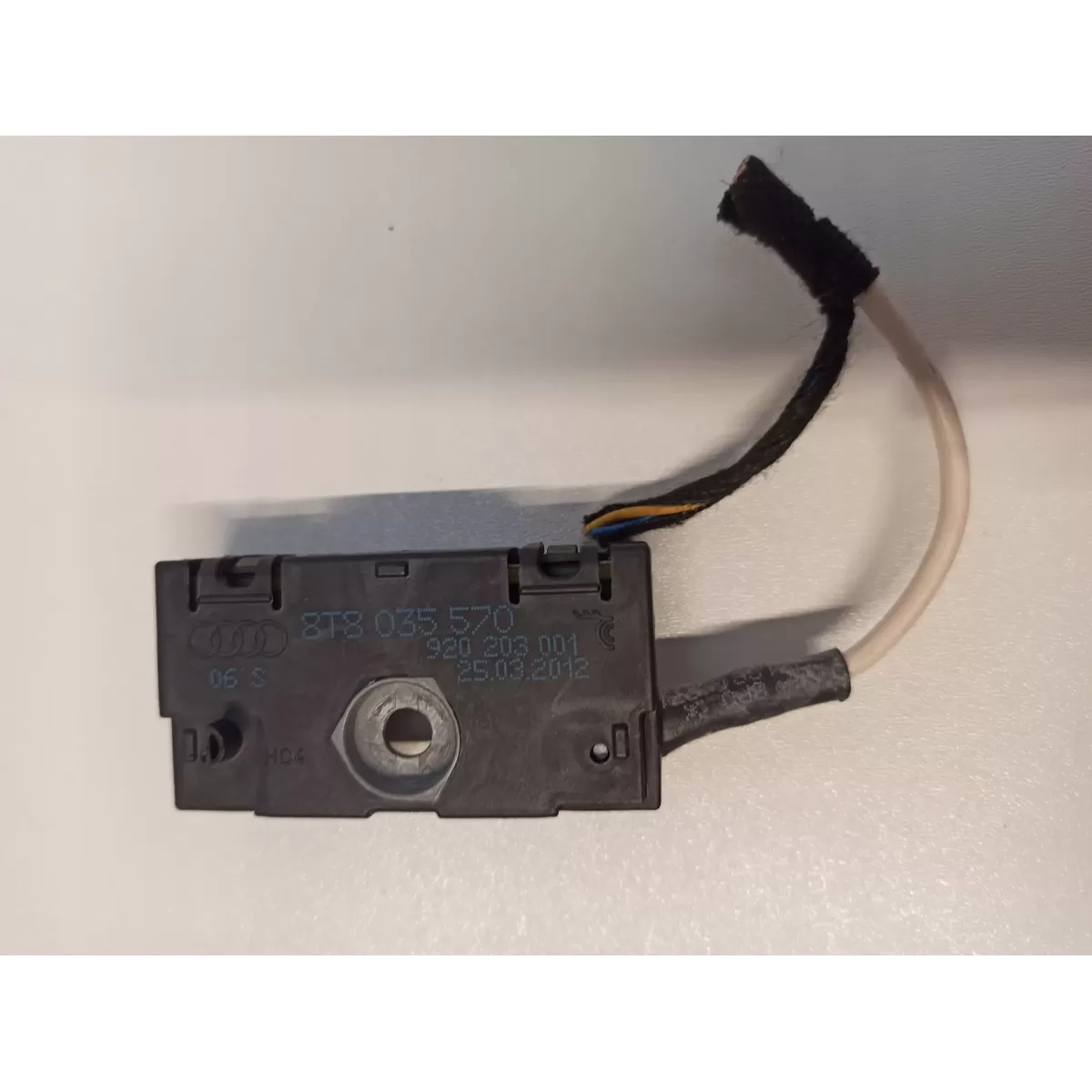 AUDI A4 B8 FILTR PRZECIWZAKŁÓCENIOWY 8T0035570