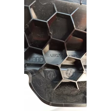 MOCOWANIE WSPORNIK PLASTIK LEWE AUDI Q2 81A880755A