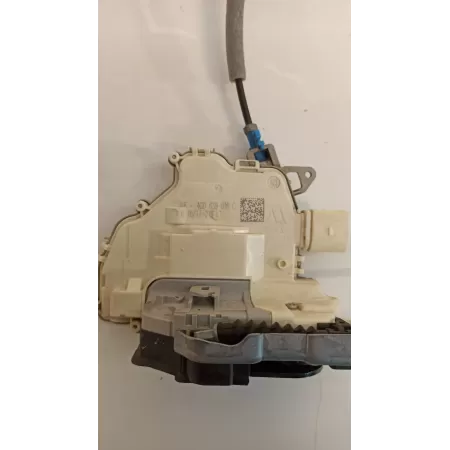 ZAMEK DRZWI PRAWY TYŁ AUDI Q2 4G0839016C