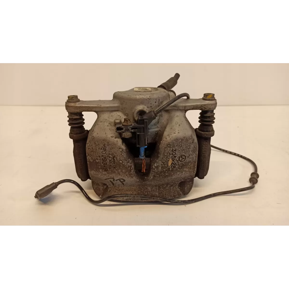 MERCEDES W205 ZACISK HAMULCA PRAWY PRZÓD 305x28