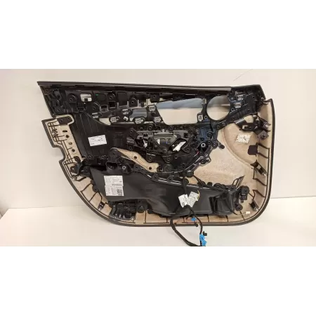 MERCEDES C W205 BOCZEK TAPICERKA DRZWI PRAWY PRZÓD