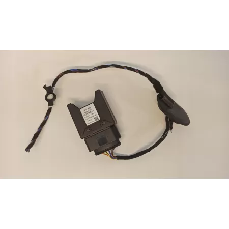 AUDI Q2 MODUŁ POMPY PALIWA WTYCZKA 5Q0906093