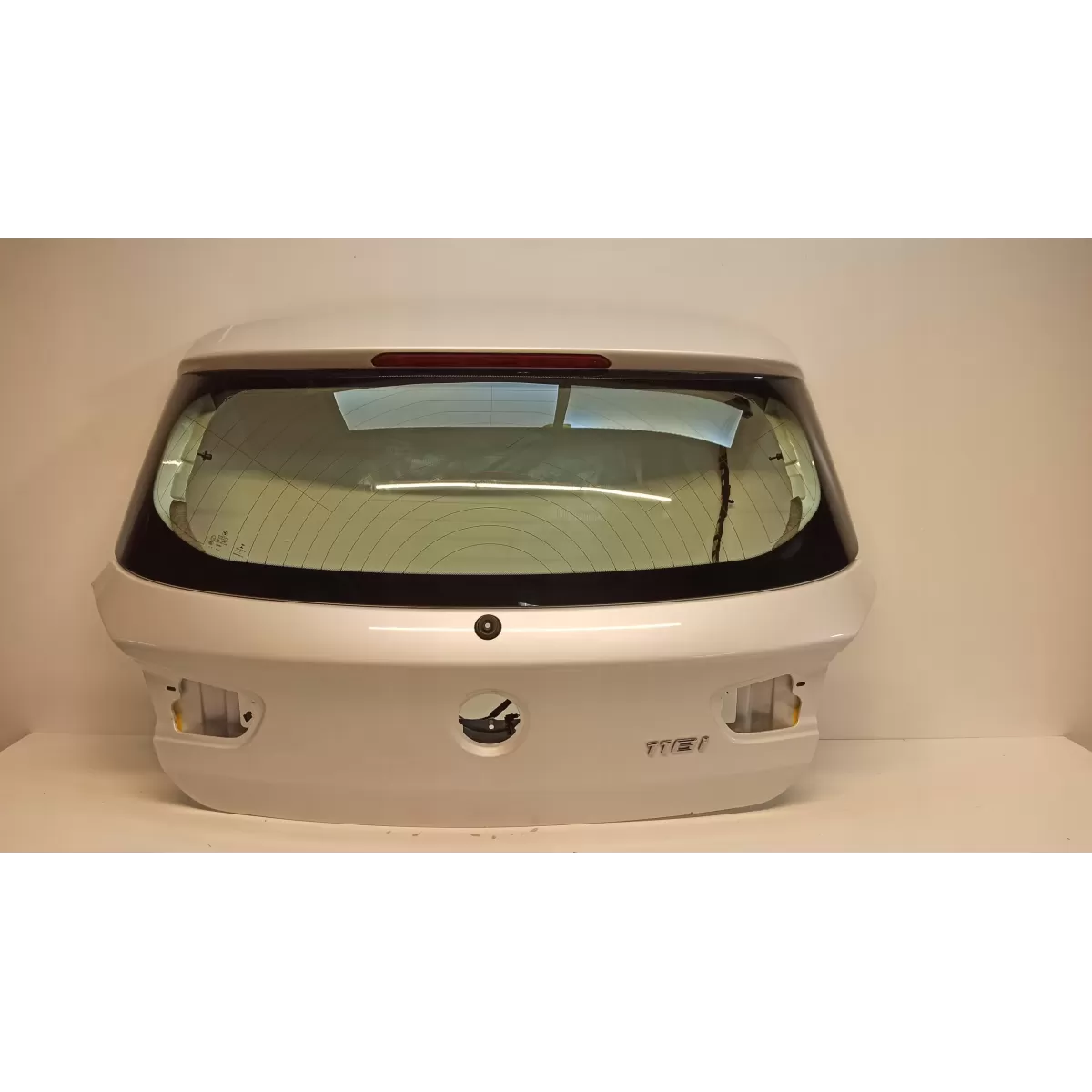 BMW F21 KLAPA BAGAŻNIKA A96