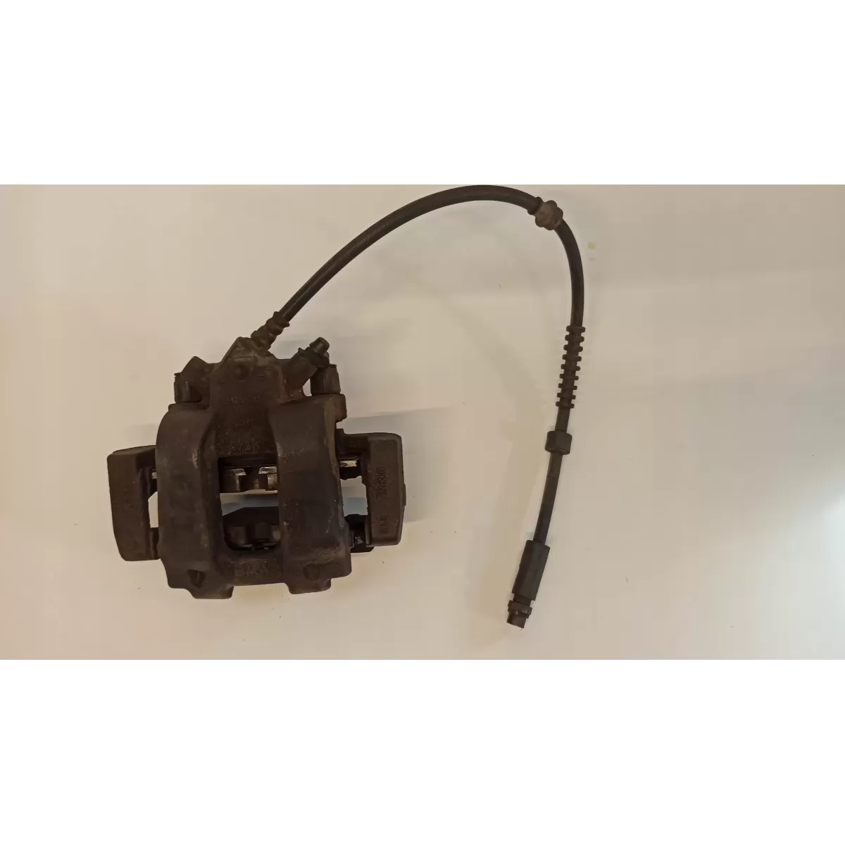 ZACISK PRAWY PRZÓD BMW F22