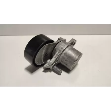 NAPINACZ PASKA VW AUDI Q2 04E145299L