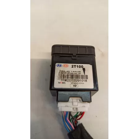 PORT USB / JACK OPTIMA III 96120-2T100