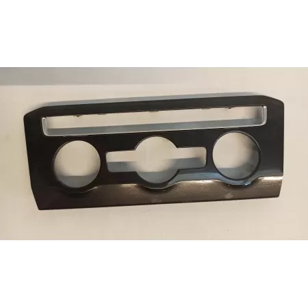 RAMKA PANELU KLIMATYZACJI VW TIGUAN II 5NC820073A