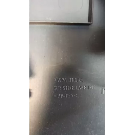 BOCZEK PRAWY TYŁ INFINITI G37 76922 JL00A