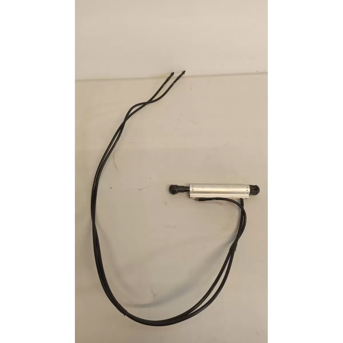 SIŁOWNIK DACHU VW EOS 33 34