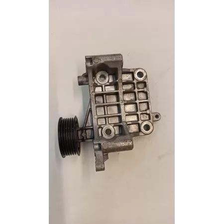 UCHWYT ALTERNATORA A4 B8 059903143S