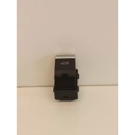 PRZEŁĄCZNIK TYLNEJ KLAPY A4 B9 A5 4M0959831A