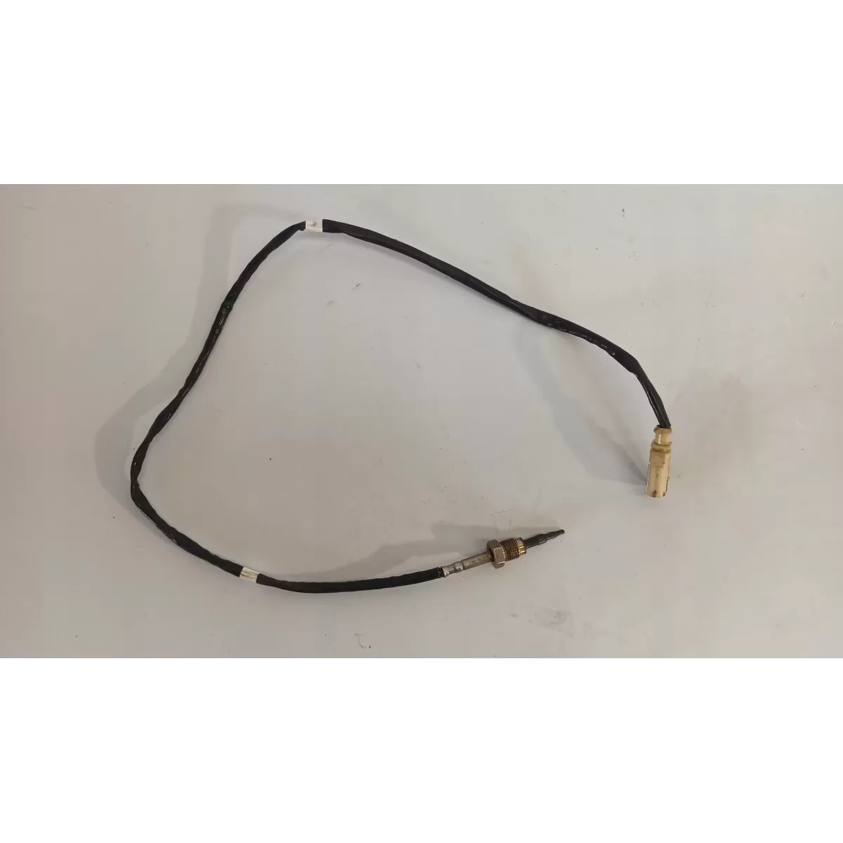 CZUJNIK TEMPERATUR SPALIN A4 B9 8W0906088F