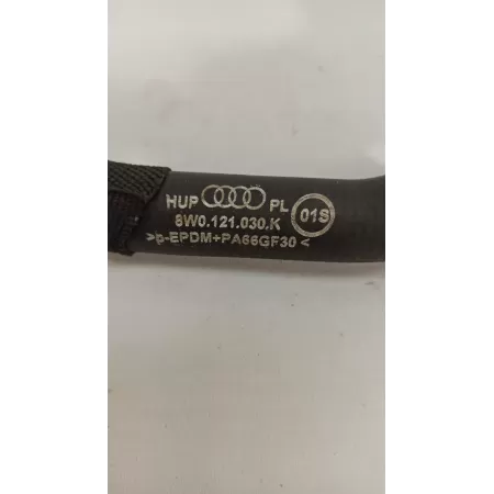 WĄŻ WODY A4 B9 8W0121030K