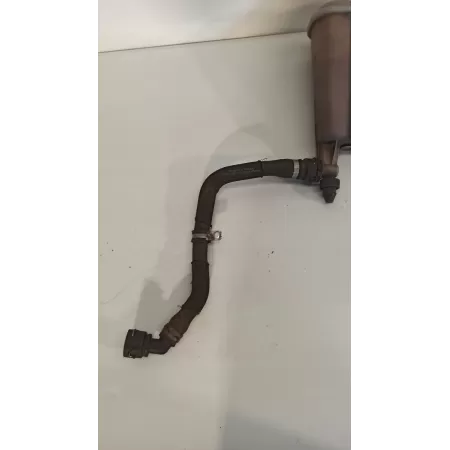 ZBIORNICZEK WYRÓWNAWCZY PRZEWÓD WODY A4 B8 ZBIORNICZEK WYRÓWNAWCZY PRZEWÓD WODY A4 B8