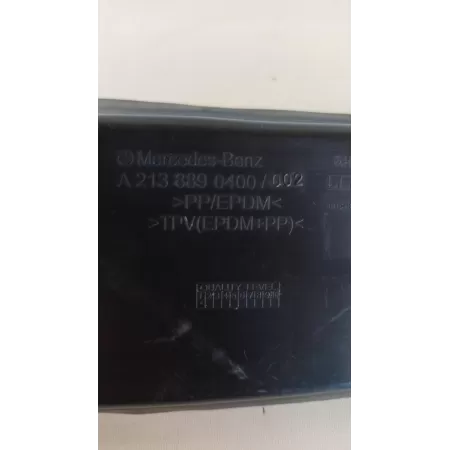 OSŁONA BŁOTNIKA PRAWA MERCEDES W213 A2138890400