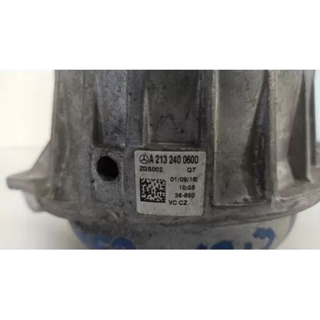 PODUSZKA SILNIKA PRAWA MERCEDES W213 A2132400600