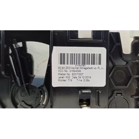 VOLVO XC90 XC60 V60 SCHOWEK POPIELNICZKA UK