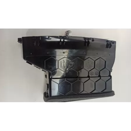 VOLVO V60 KRATKA NAWIEWU KONSOLI PRAWA 31477275