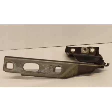 Zawias maski prawy AUDI A4 B8 8K0823302D