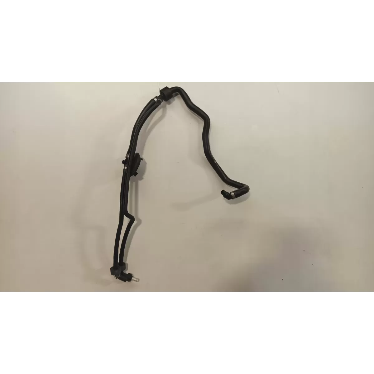 Przewód wody Mercedes W211 2.2 CDI A2118302396