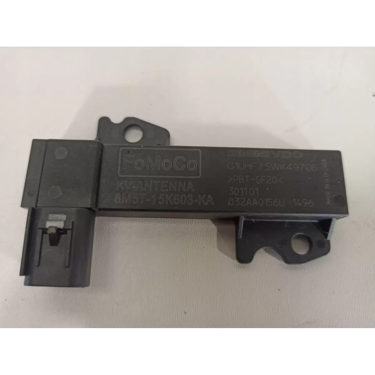 WZMACNIACZ ANTENY VOLVO XC70 8M5T-15K603-KA