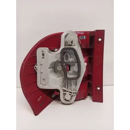 LAMPA LEWA TYŁ SKODA YETI 5L0945095