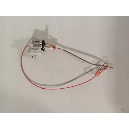 AUDI A6 C6 SIŁOWNIK KLAPKI WLEWU PALIWA 4F0862153B