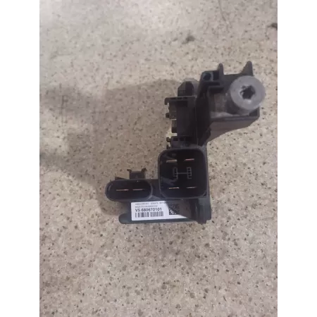 BMW F20 F30 ROZDZIELACZ PRĄDU 680670101