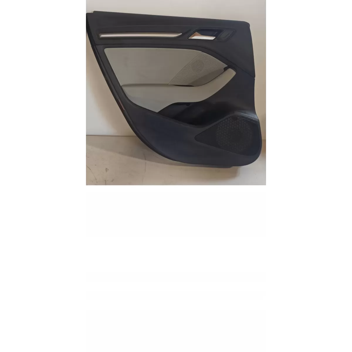 AUDI A3 BOCZKI TAPICERKA DRZWI TYŁ LEWE 8V4867305