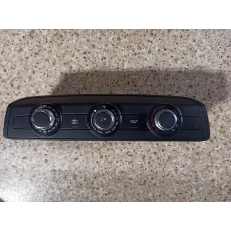 AUDI A3 8V Panel klimatyzacji 8V0820047D