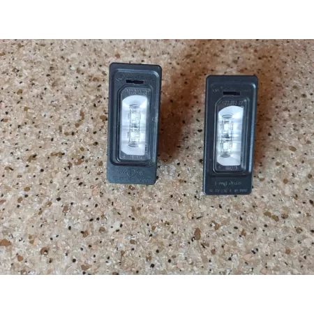 AUDI A3 A4 A6 LAMPKA PODSWIETLENIE TABLICY