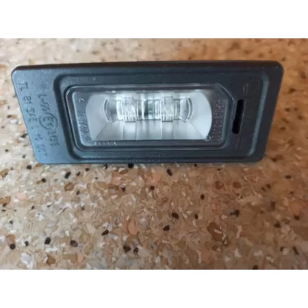 AUDI A3 A4 A6 LAMPKA PODSWIETLENIE TABLICY