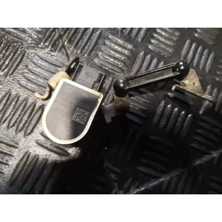 CZUJNIK POZIOMOWANIA XENON TYŁ 6784072 BMW F07