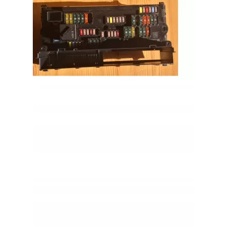 SKRZYNKA BEZPIECZNIKÓW BSI BMW F01 F07 F10 F11 F12