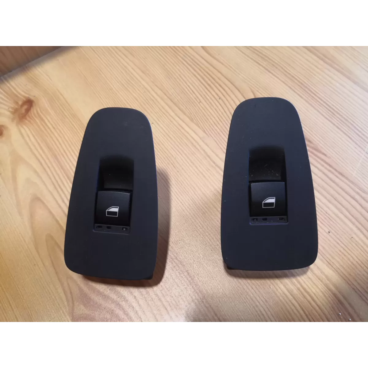 PRZEŁĄCZNIK SZYBY PRAWY PRZÓD BMW 5 F07 916352701