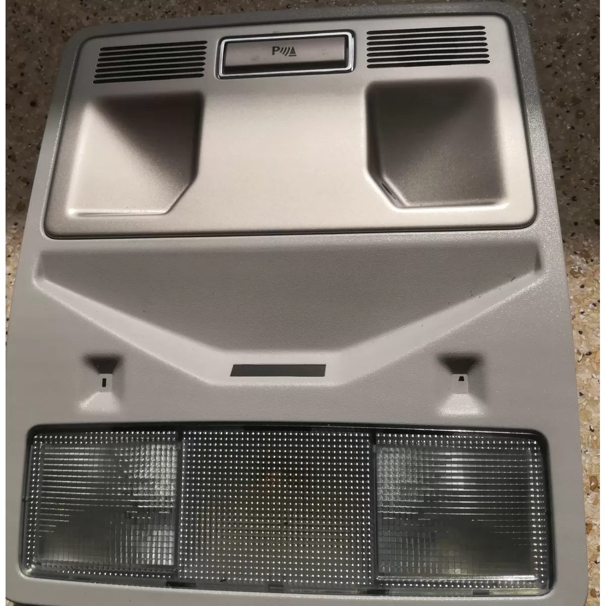LAMPKA OŚWIETLENIE KABINY JAGUAR XF