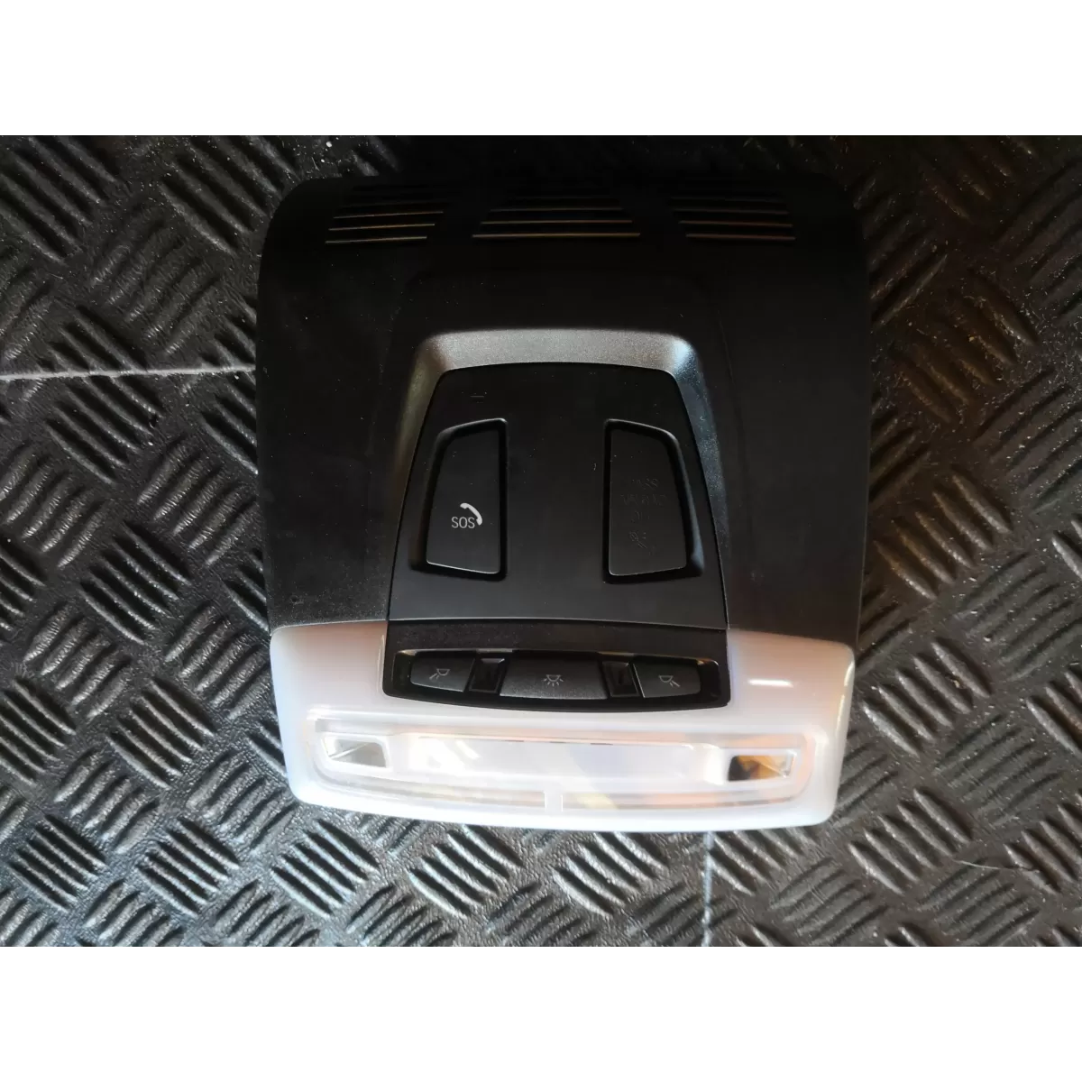 LAMPKA DACHU KABINY LED MPAKIET BMW 6826921