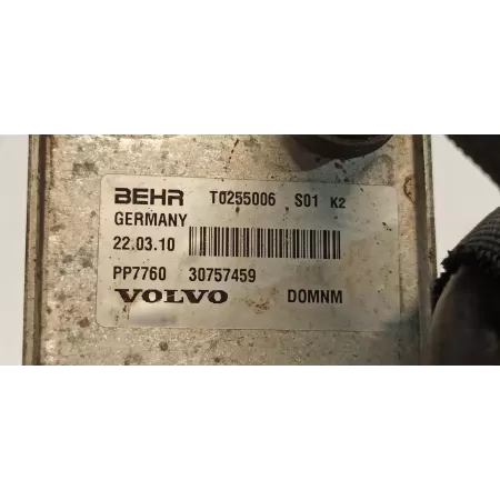 VOLVO V70 III XC70 CHŁODNICA OLEJU 30757459