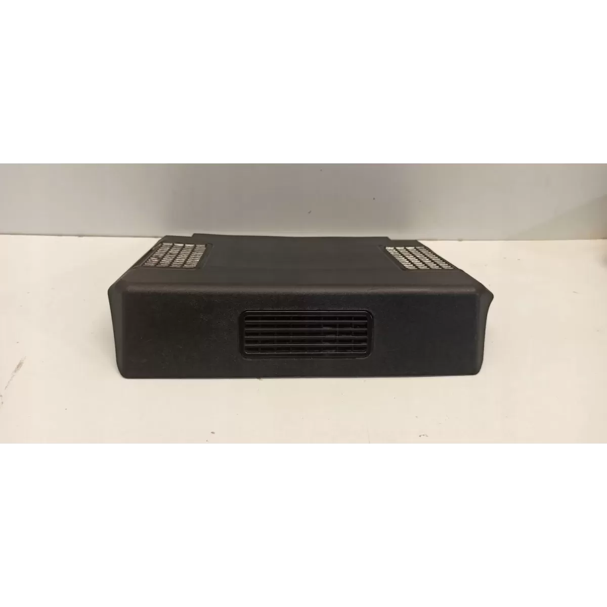 AUDI A1 82A OSŁONA WZMACNIACZA 8V0863051 AUDI A1 82A OSŁONA WZMACNIACZA 8V0863051