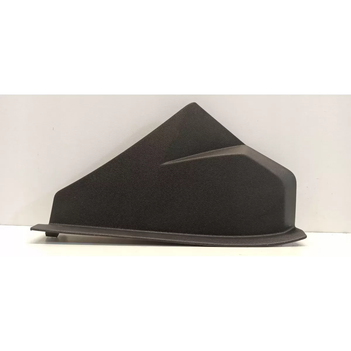 AUDI A1 82A OSŁONA DESKI PRAWA 82A857086