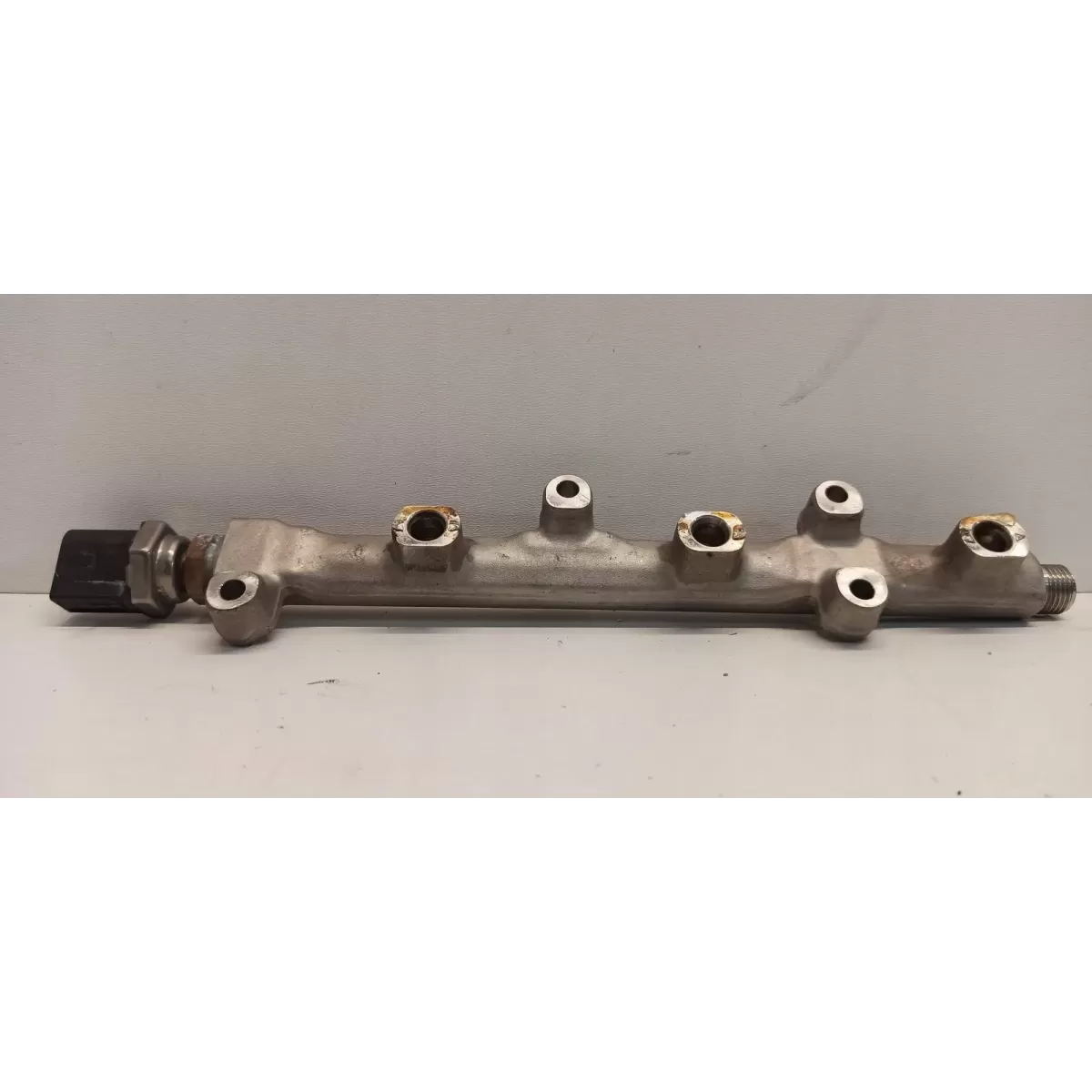 AUDI A1 82A LISTWA WTRYSKOWA 04C133320G 04C906054C
