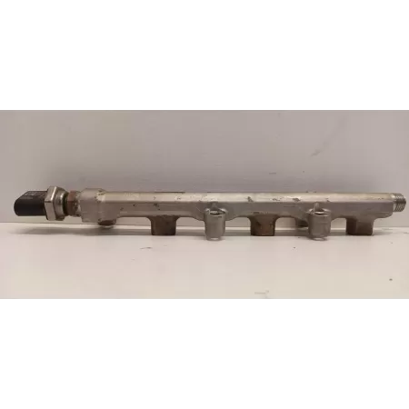 AUDI A1 82A LISTWA WTRYSKOWA 04C133320G 04C906054C