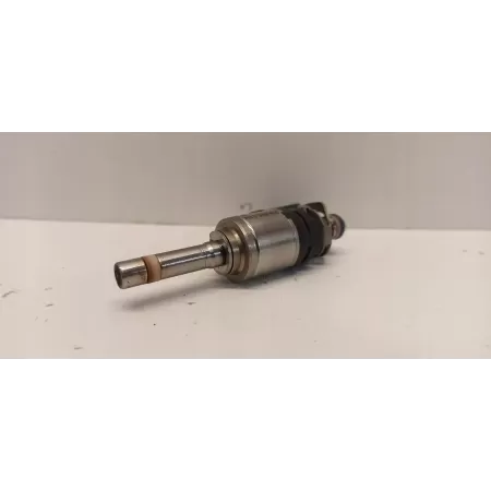 AUDI A1 82A WTRYSKIWACZ 04E906036AT