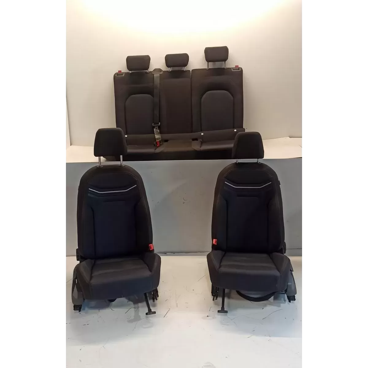 SEAT ARONA FOTELE KANAPA