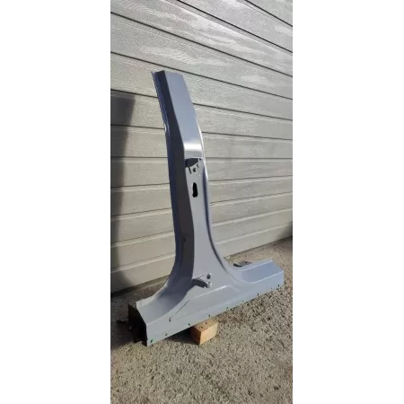 FORD PUMA SŁUPEK PRAWY
