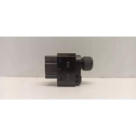 SUZUKI SWIFT MK8 PRZEŁĄCZNIK REGULACJA LUSTEREK 62J310719T