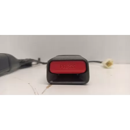 SUZUKI SWIFT MK8 ZAPINKA PASA TYŁ