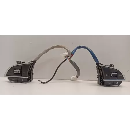 SUZUKI SWIFT MK8 MULTIFUNKCJA KIEROWNICY