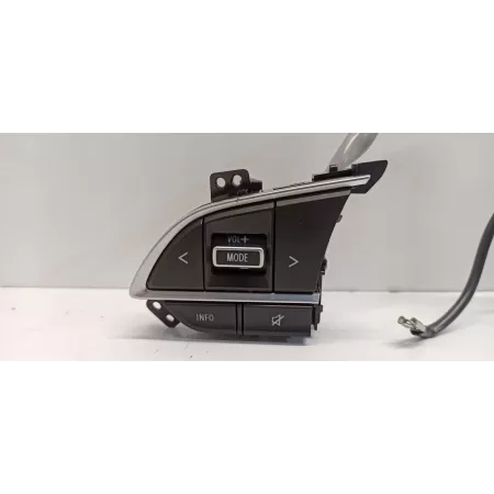 SUZUKI SWIFT MK8 MULTIFUNKCJA KIEROWNICY