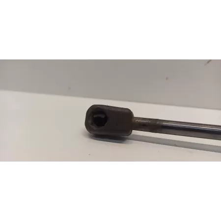 MAZDA 3 SIŁOWNIK KLAPY BAGAŻNIKA PRAWY BHN9-62620A